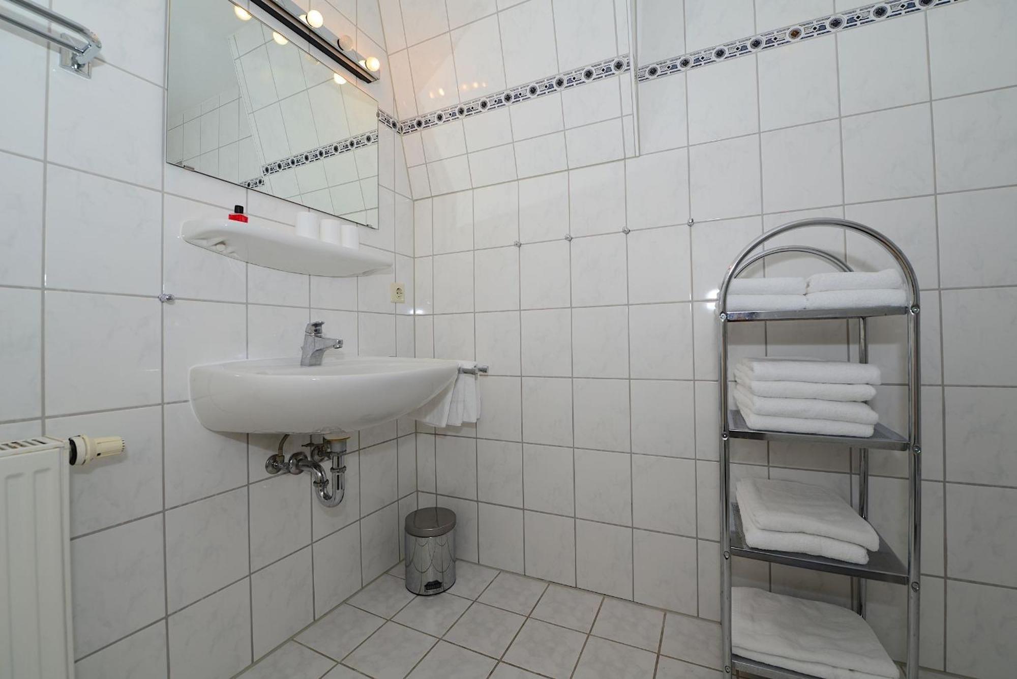 Haus Amselnest Whg 04 Apartment Wyk auf Foehr Luaran gambar